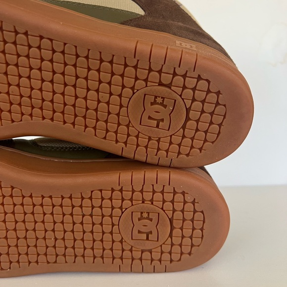 DC Men's Manteca 4 Hi WR High-Top Shoes in Dark Chocolate/Military, size 12 - Picture 11 of 15